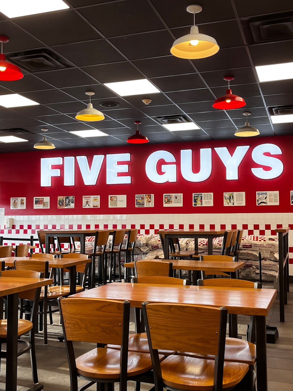 Five Guys | 2217 Concord Pike, Wilmington, DE 19803, USA | Phone: (302) 654-5489