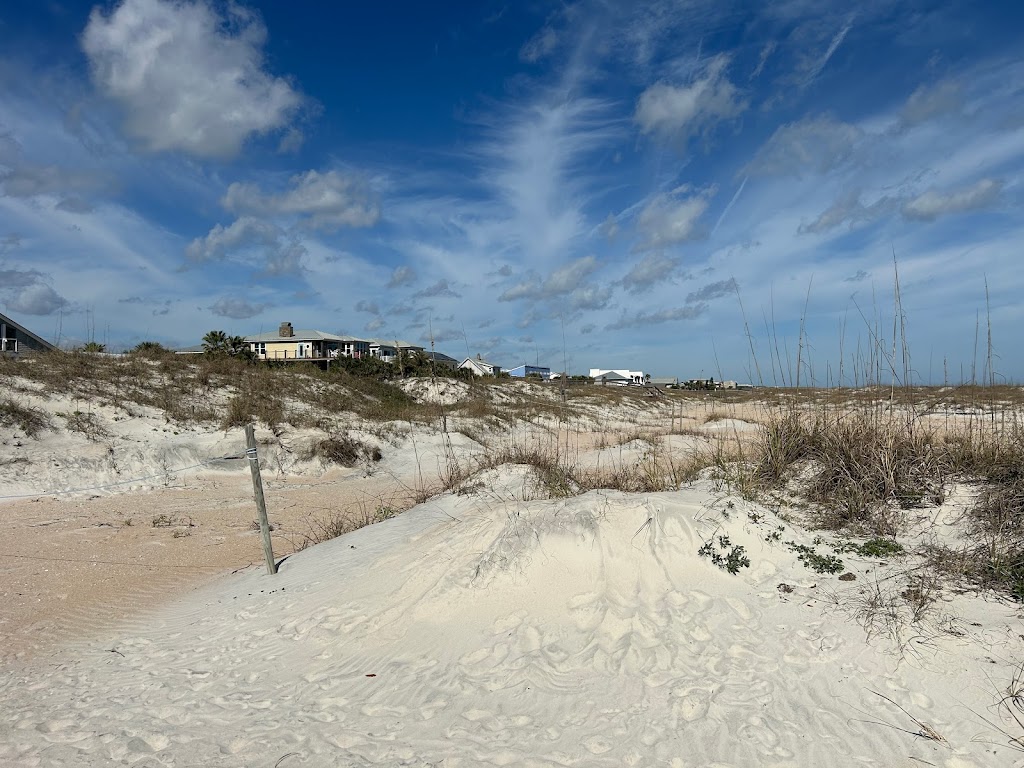 Beachcomber St. Augustine | 2 A St, St Augustine Beach, FL 32080, USA | Phone: (904) 364-1938