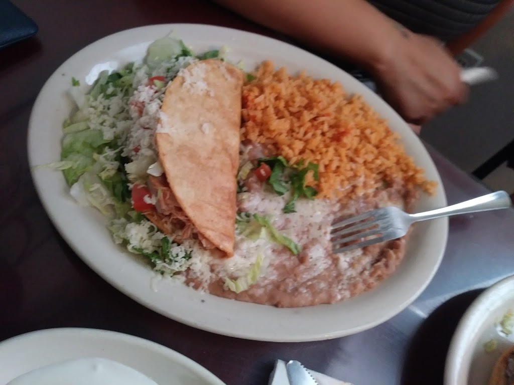 El Rio Mexican & American Food | 11 Kern River Dr, Kernville, CA 93238, USA | Phone: (760) 376-3246