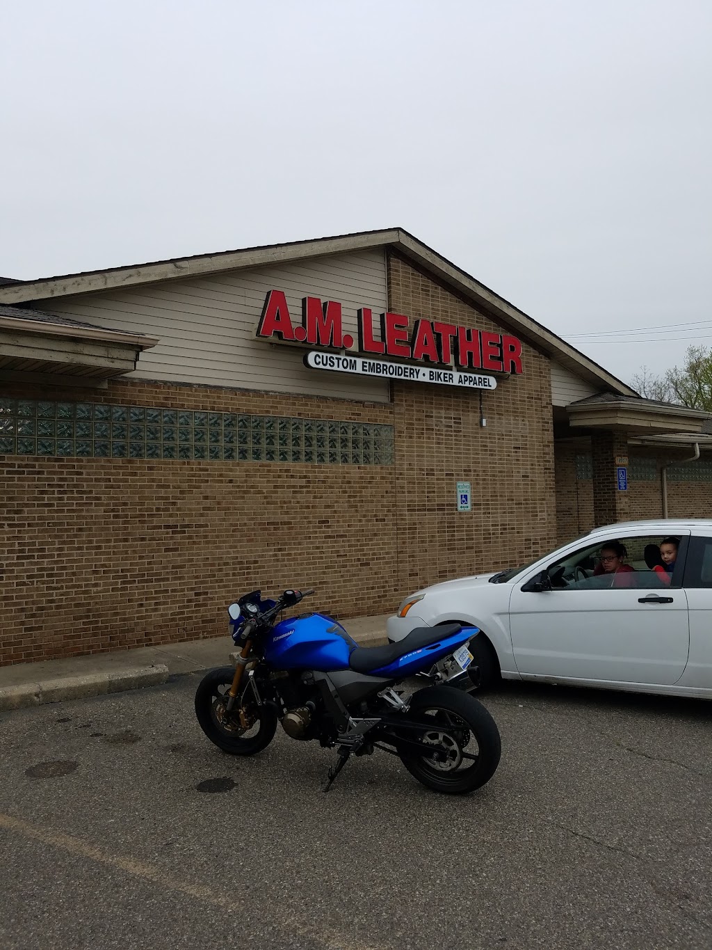 A M Leather | 18957 Middlebelt Rd, Romulus, MI 48174, USA | Phone: (734) 606-5663