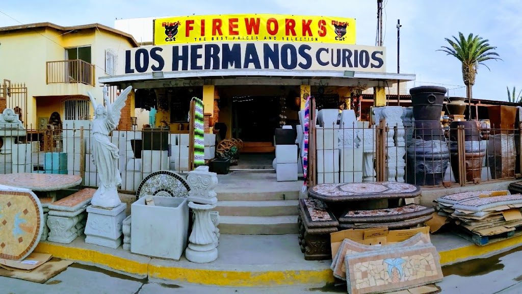 Los Hermanos Curios | Km. 30, Carr Libre a, Ensenada, Playa Encantada, 22713 Rosarito, B.C., Mexico | Phone: 664 167 2706