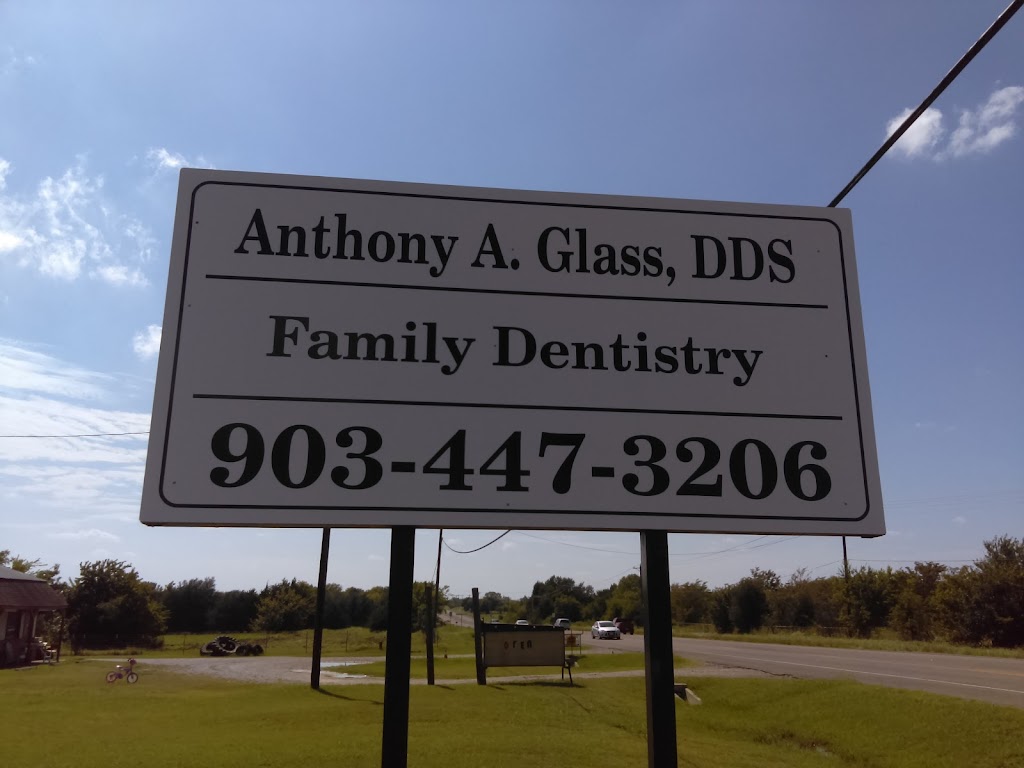 Glass Anthony a DDS | 945 TX-276, West Tawakoni, TX 75474, USA | Phone: (903) 447-3206