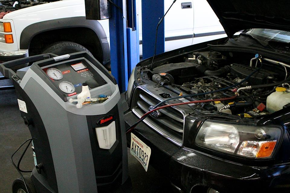 LLoyds Auto Clinic | 23250 Military Rd S, Kent, WA 98032, USA | Phone: (206) 824-2225