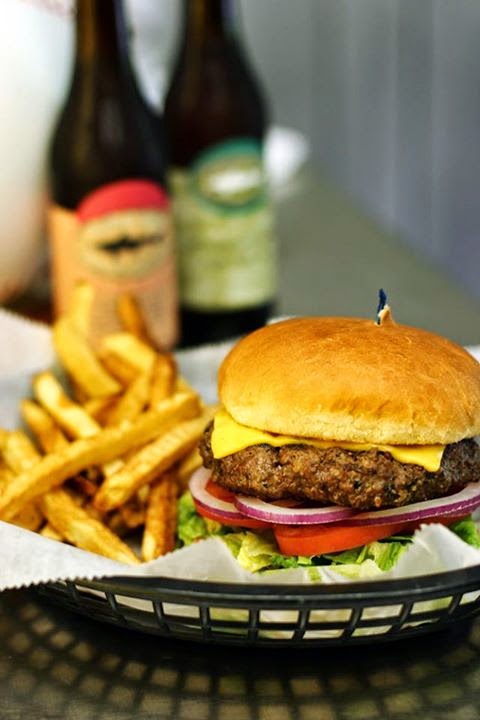 Puckers Sports Pub & Grille | 3199 Whitewood St NW, North Canton, OH 44720, USA | Phone: (330) 526-8013