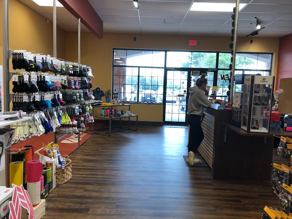 Performance Running Outfitters Delafield | 2566 Sun Valley Dr unit e, Delafield, WI 53018, USA | Phone: (262) 303-5118