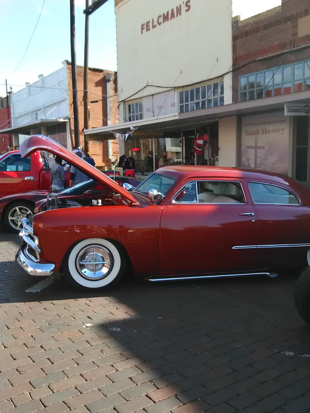 Ennis Bluebonnet Market | 119 N Dallas St, Ennis, TX 75119, USA | Phone: (972) 878-4748