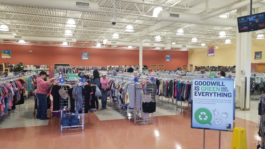 Goodwill - Blaine: Ulysses Lane NE | 11701 Ulysses Ln NE, Blaine, MN 55434, USA | Phone: (763) 767-4228