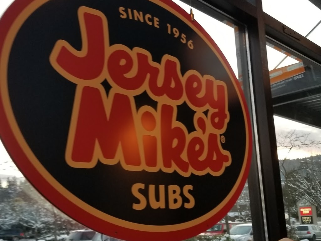 Jersey Mikes Subs | Heritage Square Shopping Center, 730 NW Gilman Blvd, Issaquah, WA 98027, USA | Phone: (425) 392-2081