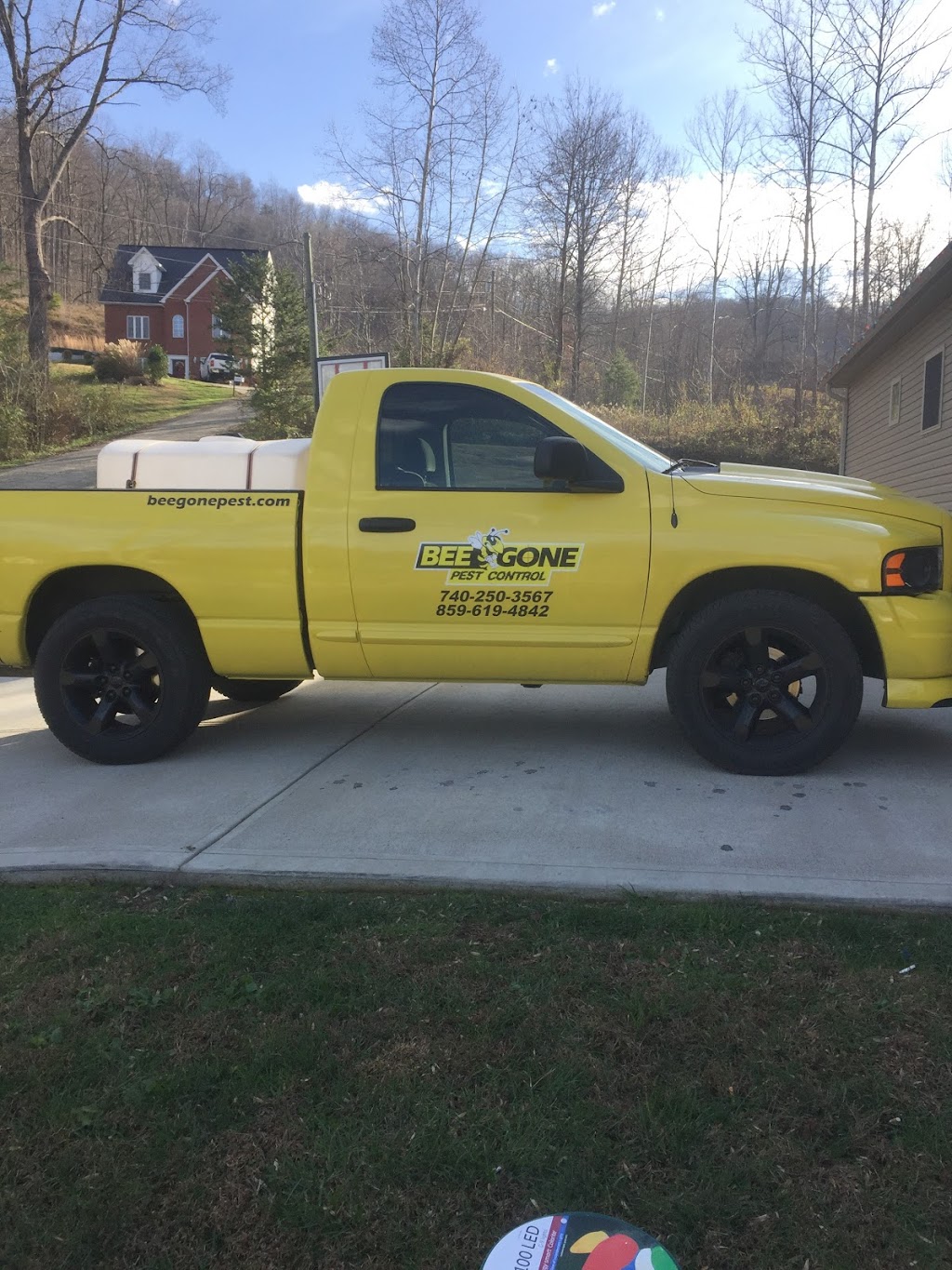 Bee Gone Pest Control | 1966 Fawn Meadow Dr, Marysville, OH 43040 | Phone: (614) 477-7481