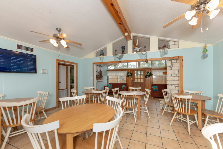 D&R Pelican Bay Resort Inc. | 4206 TX-35, Rockport, TX 78382, USA | Phone: (361) 729-7177