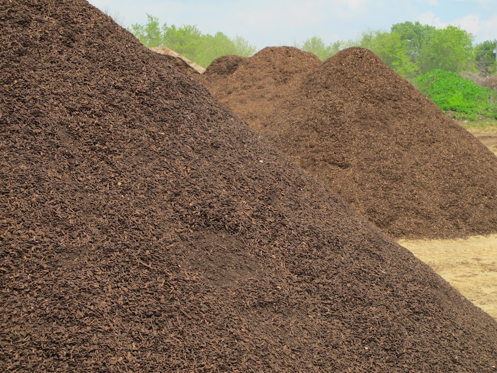 The Compost Company | 3643 TN-12, Ashland City, TN 37015 | Phone: (615) 380-1090