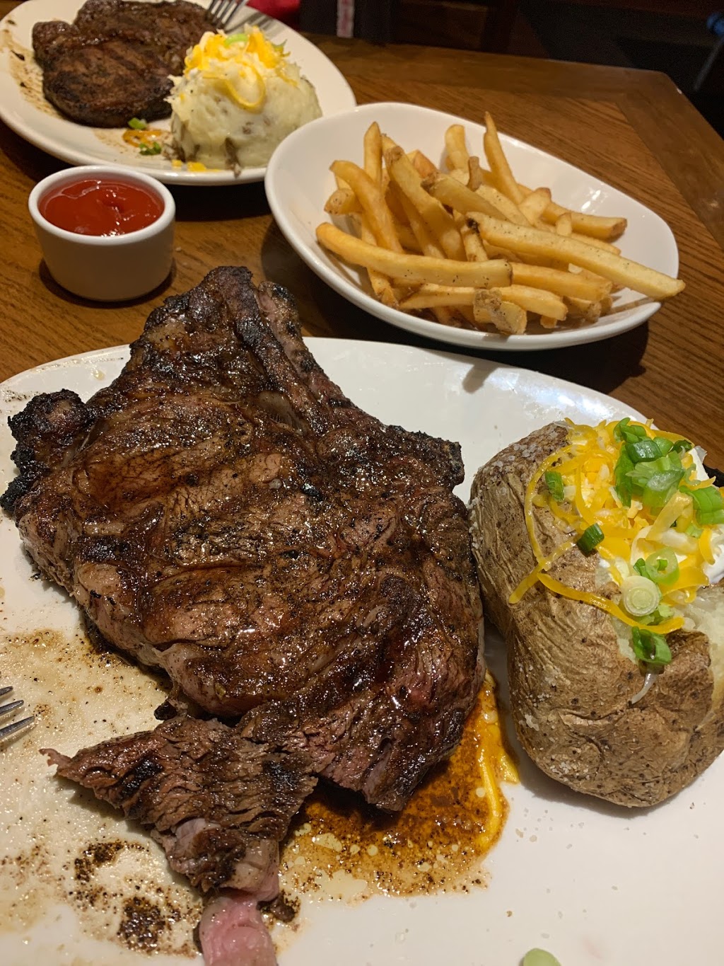 Outback Steakhouse | 9498 Brownsboro Rd, Louisville, KY 40241, USA | Phone: (502) 426-4329