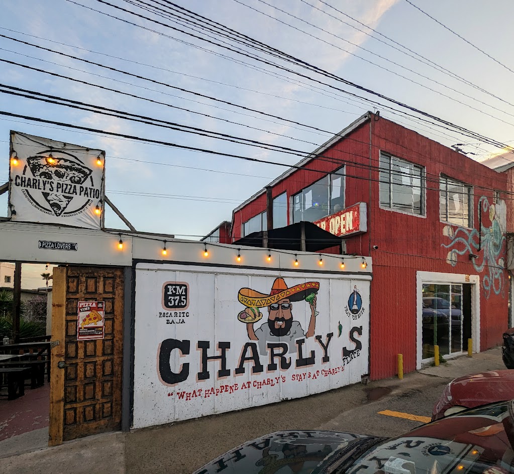 Charly’s Pizza Patio | Carretera libre rosarito km 37.5, 22710 Rosarito, B.C., Mexico | Phone: 661 117 5043
