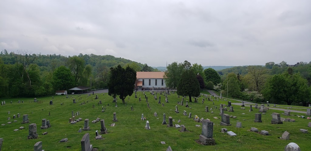 Slippery Rock Presbyterian Cemetery | 279 Slippery Rock Dr, New Castle, PA 16101, USA | Phone: (724) 752-9992