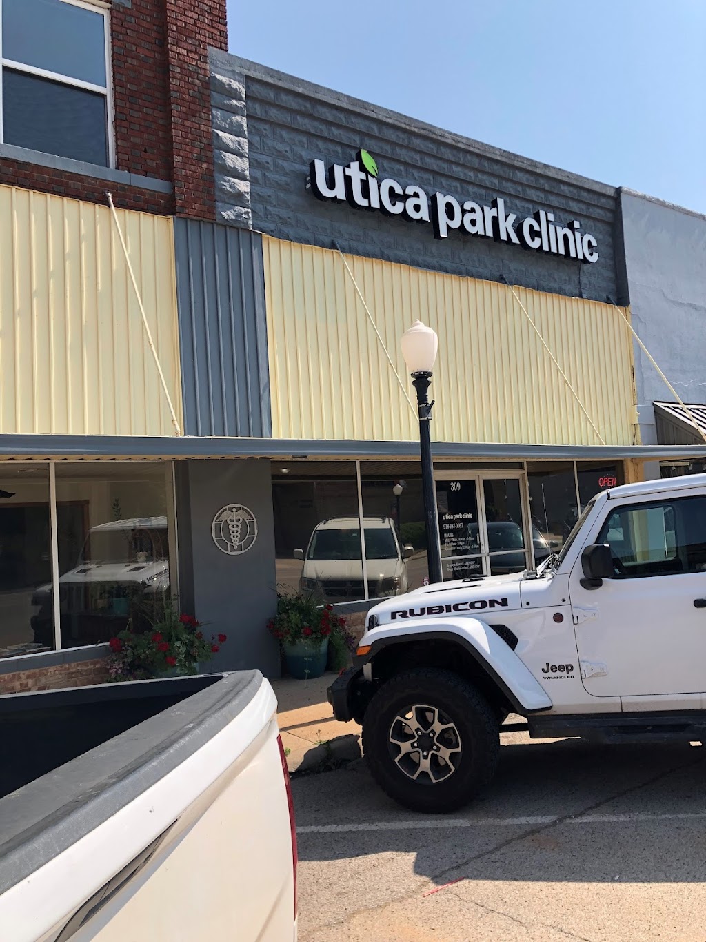 Utica Park Clinic - Stroud | 309 W Main St, Stroud, OK 74079, USA | Phone: (918) 987-0067