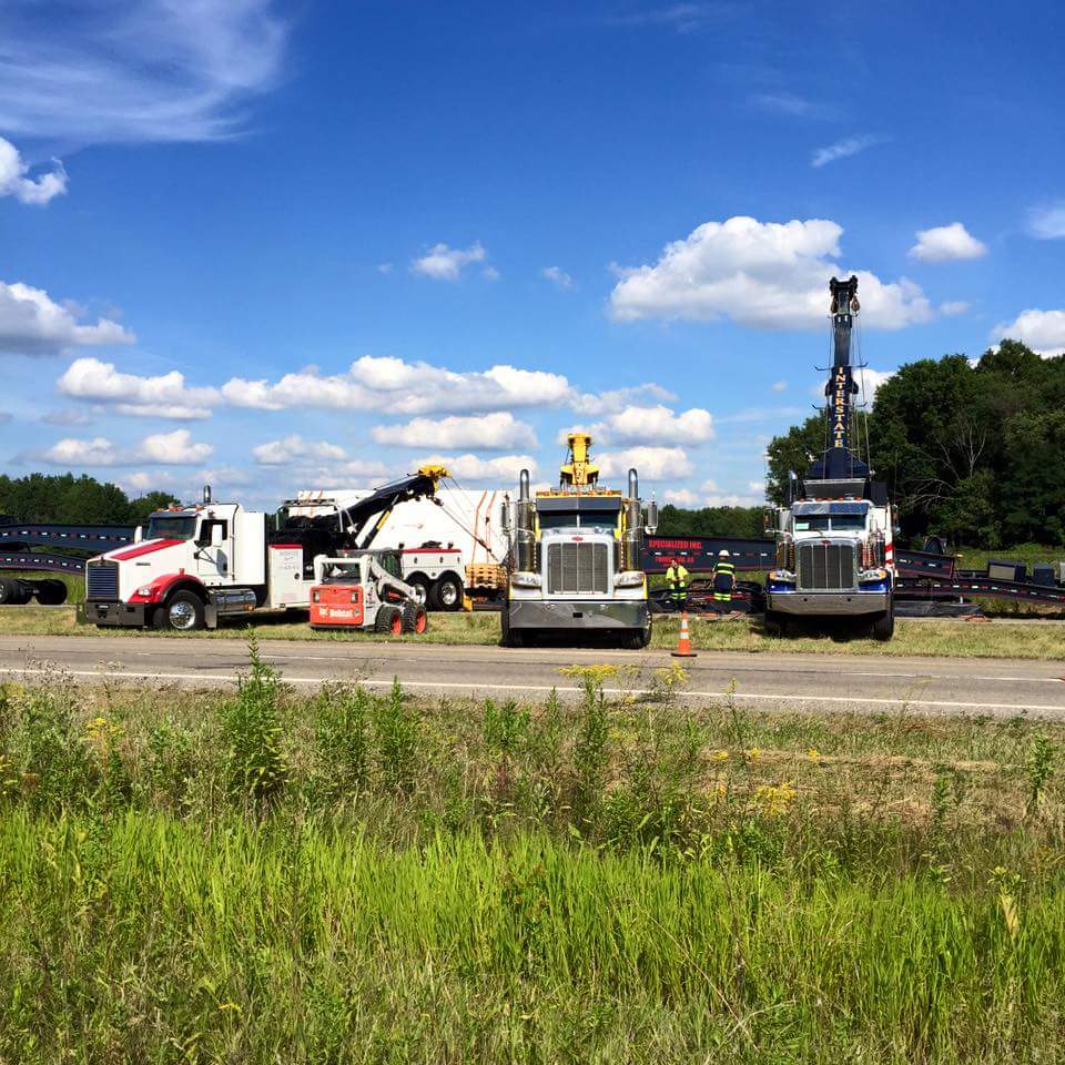 Interstate Towing & Transport Specialists, Inc. | 12577 Gar Hwy, Chardon, OH 44024, USA | Phone: (440) 286-2539