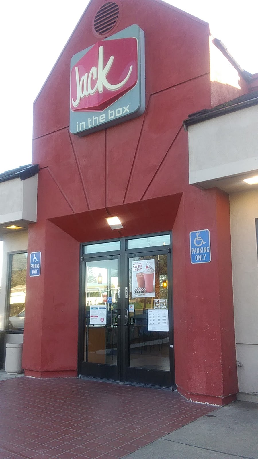 Jack in the Box | 8655 Auburn Blvd, Roseville, CA 95661, USA | Phone: (916) 729-5552