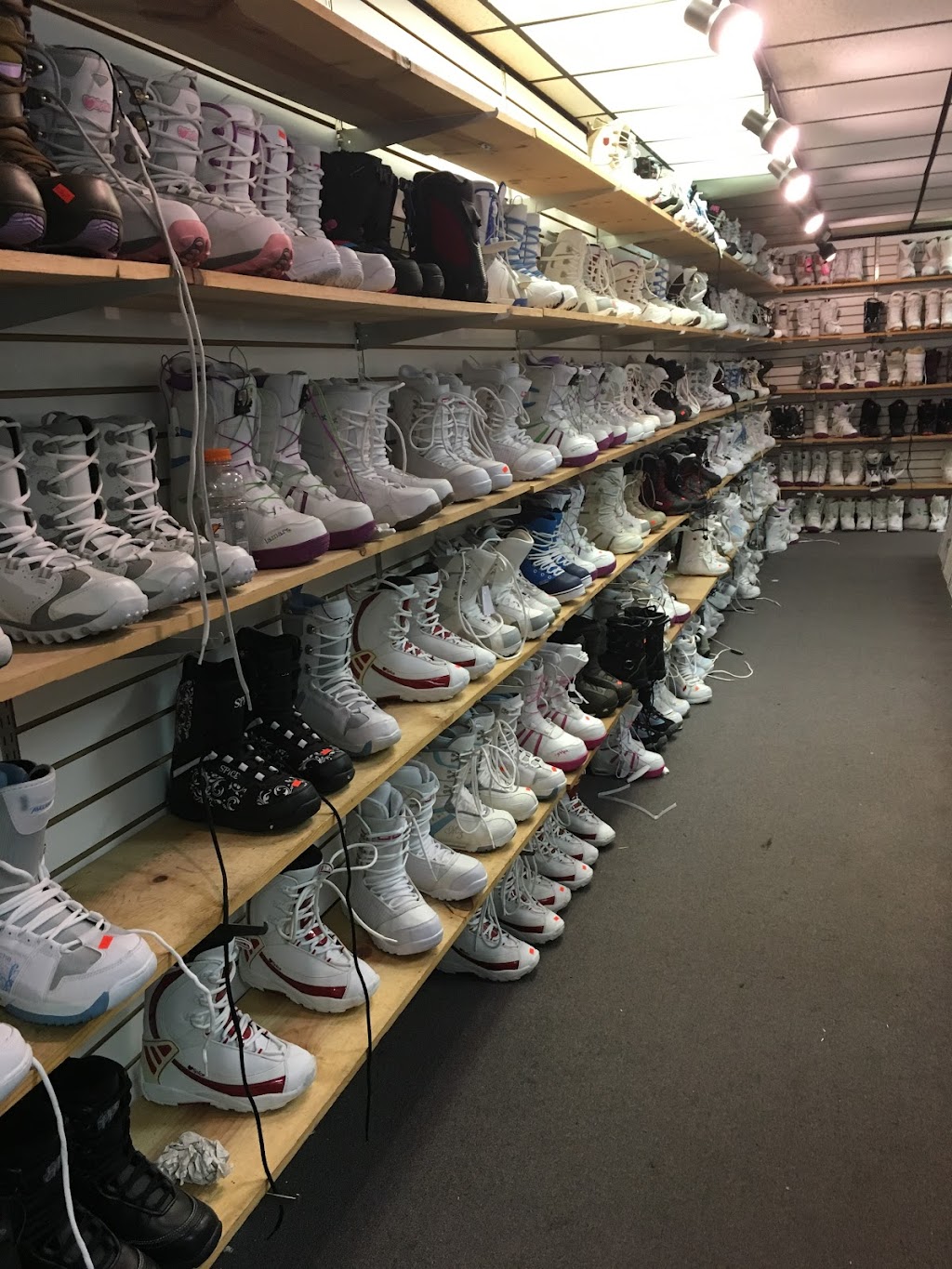 Ski & Snowboard Outlet | 9034 Huntington Dr, San Gabriel, CA 91775, USA | Phone: (626) 287-0736