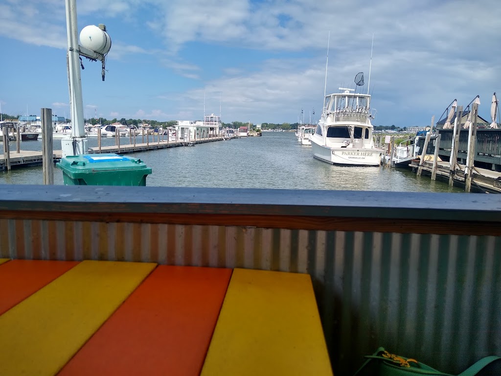 Crabby Joes Dockside | 5927 Saylor St, Marblehead, OH 43440, USA | Phone: (419) 967-9055