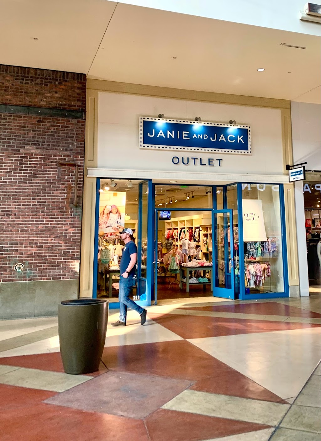 Janie and Jack Outlet | 1 Mills Cir Space #211, Ontario, CA 91764 | Phone: (909) 476-6950