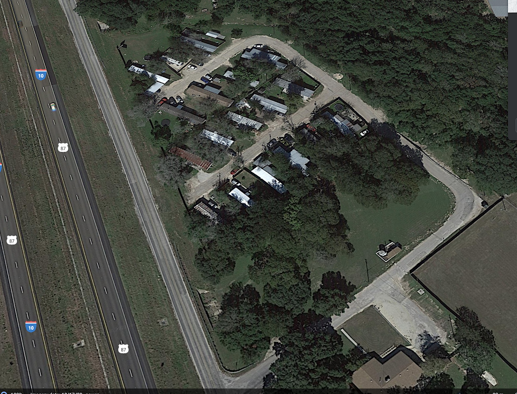 Elms Mobile Home Park | 103 Live Oak Ln, Boerne, TX 78006, USA | Phone: (805) 798-0434