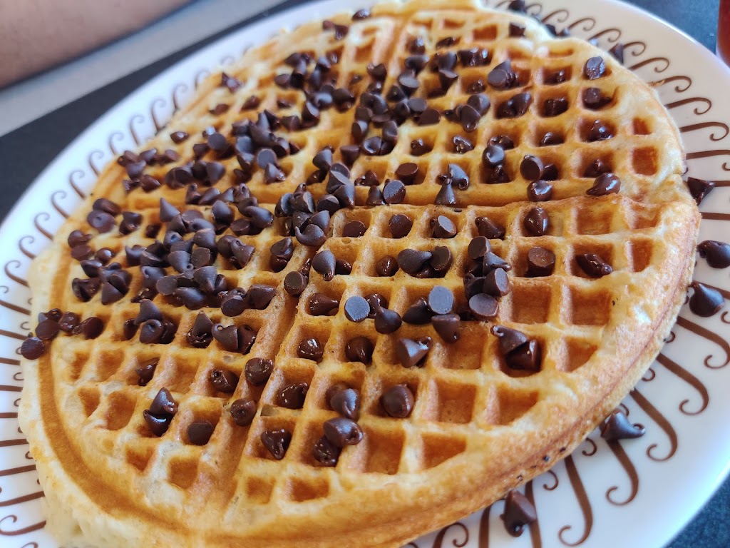 Waffle House | 301 Little Hills Expy, St Charles, MO 63301 | Phone: (636) 947-7628