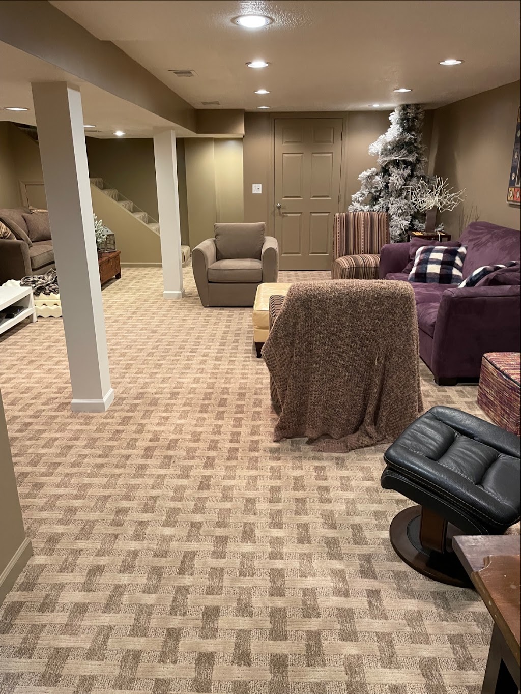 Butler Floor & Carpet | 1763 N Main St Ext, Butler, PA 16001, USA | Phone: (724) 287-2289