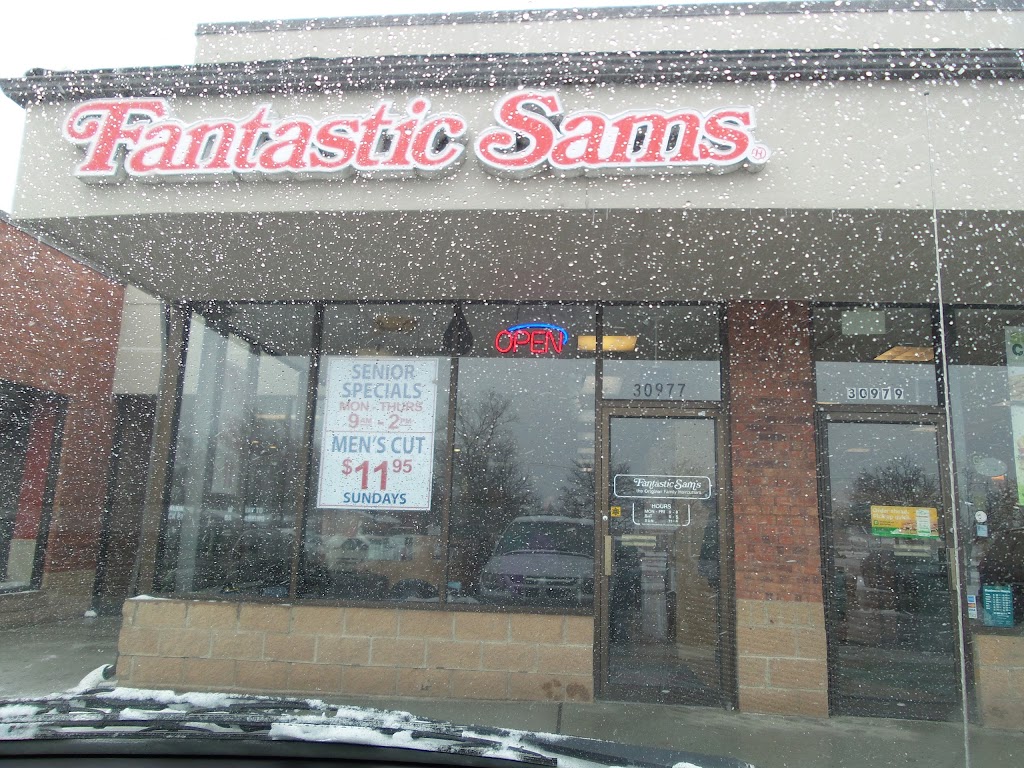 Fantastic Sams Cut & Color | 30977 Five Mile Rd, Livonia, MI 48154 | Phone: (734) 425-0660