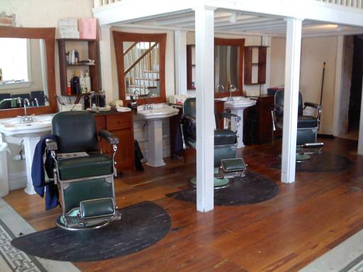 His Place Barber & Grooming Shop | 3711 US-301 N, Ellenton, FL 34222, USA | Phone: (941) 479-7174