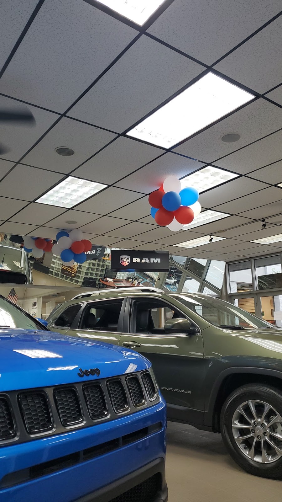 Ron Lewis Chrysler Dodge Jeep Ram Pleasant Hills | 600 Clairton Blvd, Pittsburgh, PA 15236, USA | Phone: (412) 655-7500