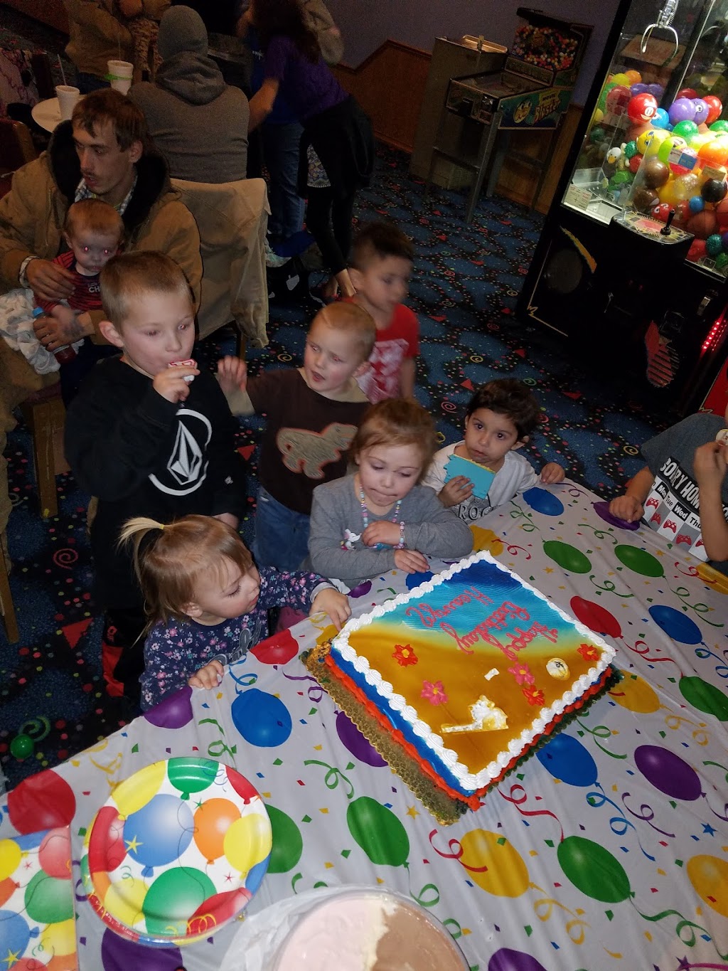 Main Street Bowl | 707 W Main St, Henryetta, OK 74437, USA | Phone: (918) 752-7520