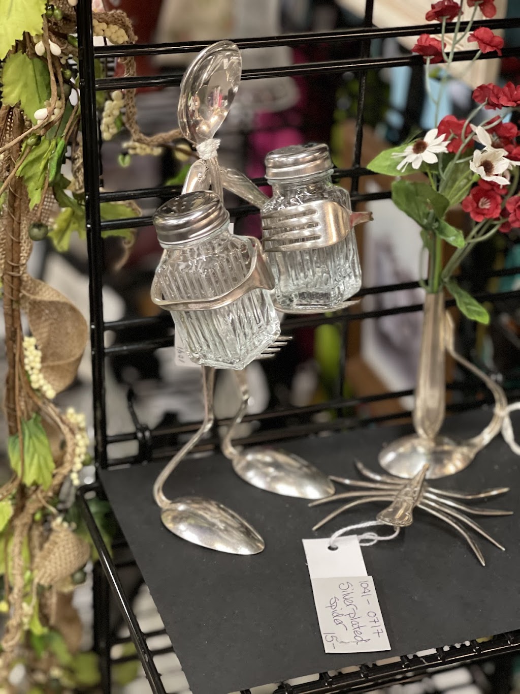 Paisley Cow LLC | 2168 US-12, Baldwin, WI 54002, USA | Phone: (715) 977-2035