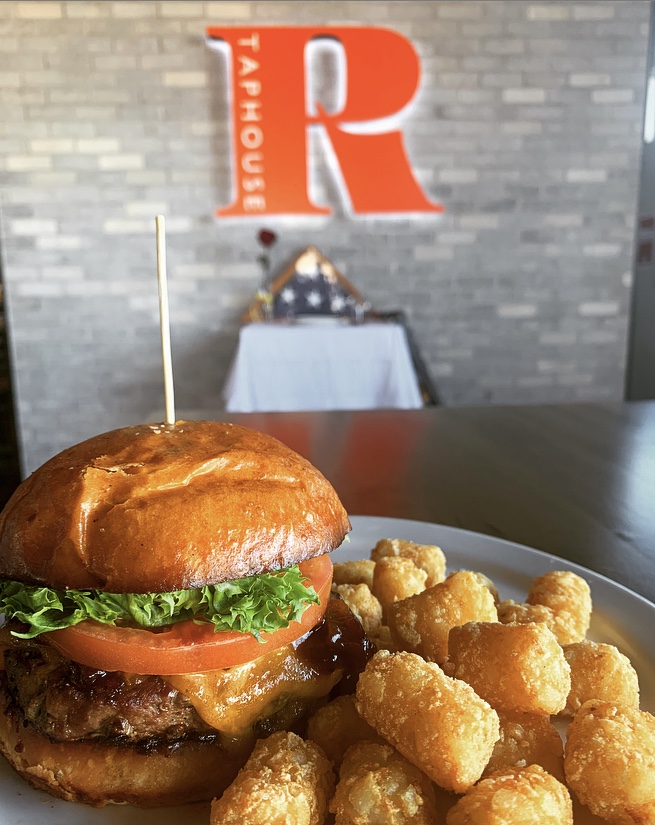 Rookies Taphouse and Eatery | 8017 Fountain Mesa Rd, Fountain, CO 80817, USA | Phone: (719) 308-5235