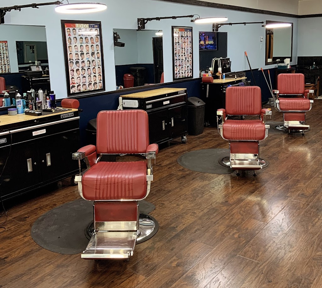 Golden Barbershop & Beauty salon | 18583 Soledad Canyon Rd, Canyon Country, CA 91351, USA | Phone: (661) 998-8588