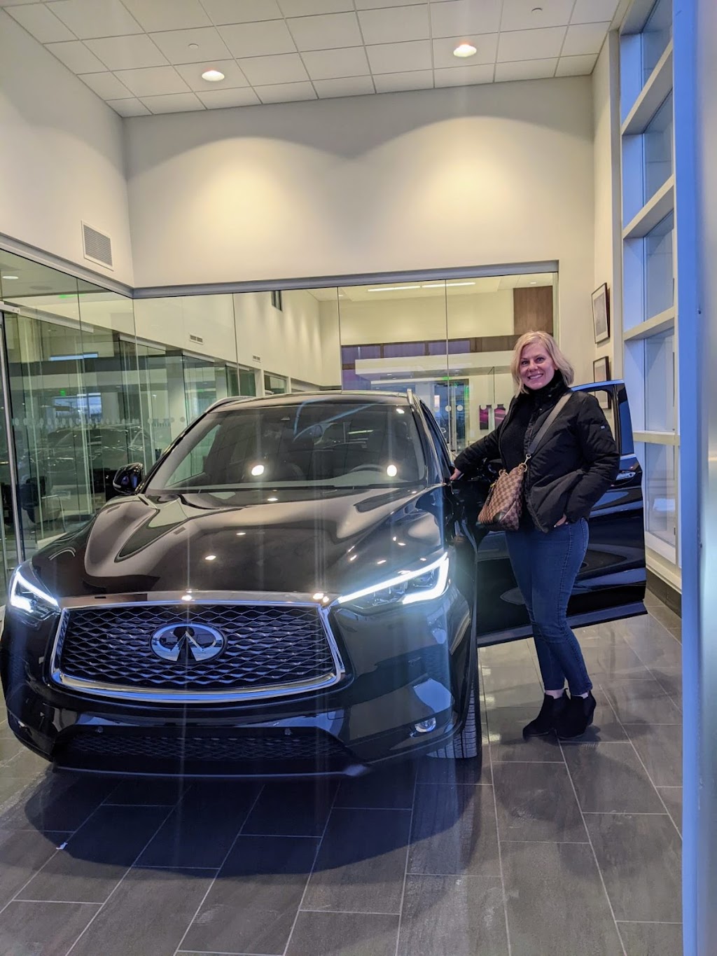 INFINITI Milwaukee | 10595 W Arthur Ave, West Allis, WI 53227, USA | Phone: (262) 814-1100