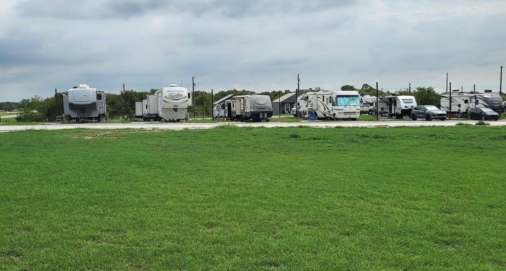 Fat Bobz RV Park | 6074 US-380, Decatur, TX 76234, USA | Phone: (940) 399-0747