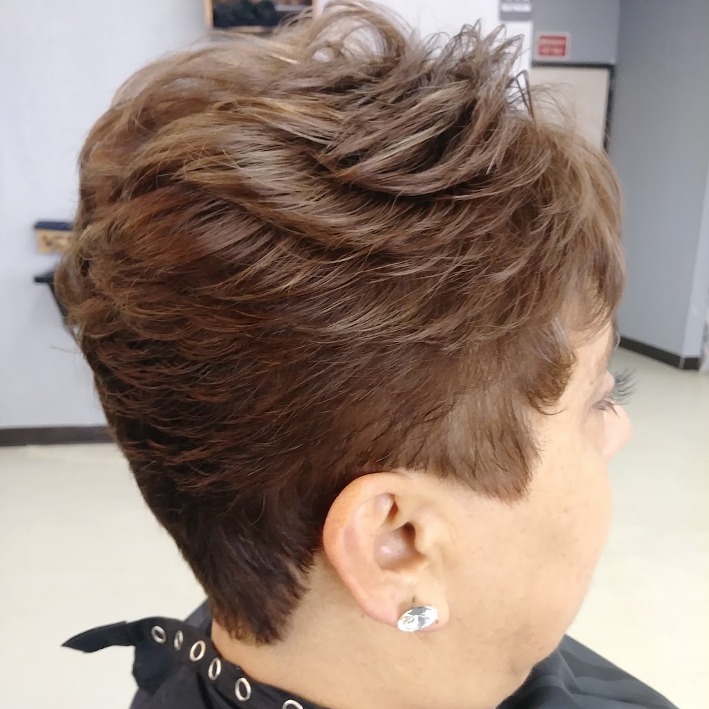 Maggies Hair Salon | 3200 E Hwy 199 Suite D, Springtown, TX 76082, USA | Phone: (682) 804-7024