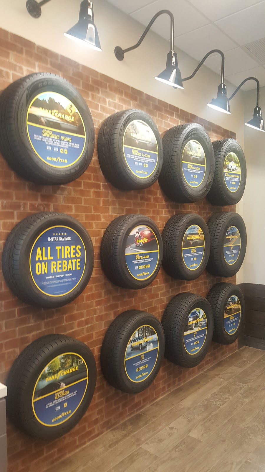 Goodyear Auto Service | 12661 Middlebelt Rd, Livonia, MI 48150, USA | Phone: (734) 524-1178