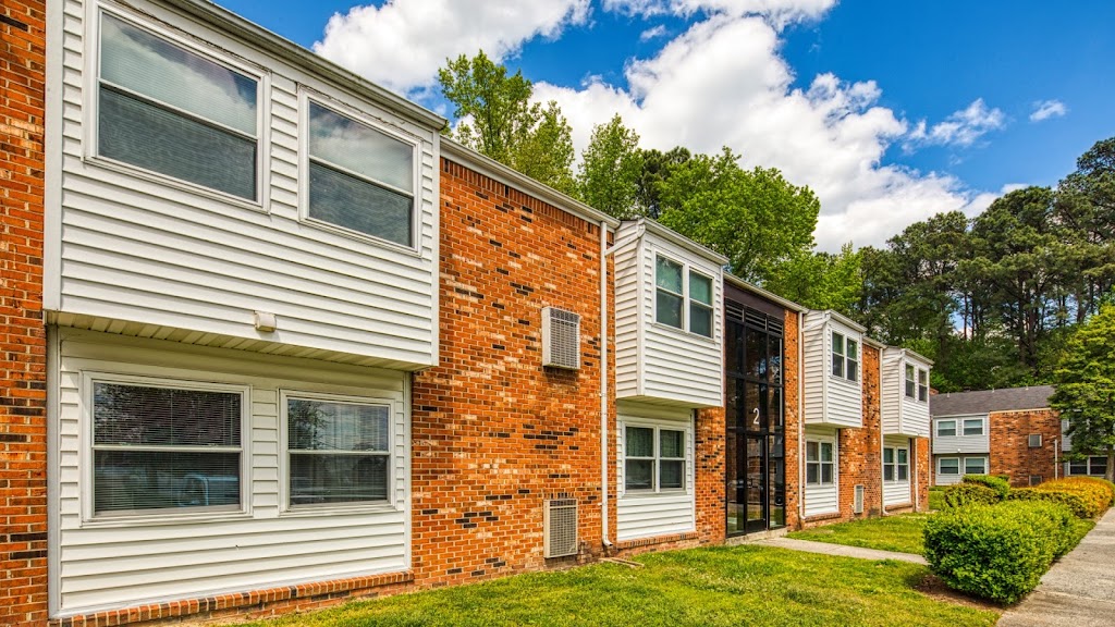 Pinewood Apartment Homes | 18 Tall Pine Dr, Hampton, VA 23666, USA | Phone: (757) 530-5083