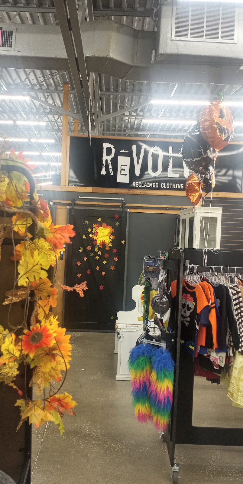 Revolve Reclaimed Clothing Exchange- Leesburg | 10601 US-441, Leesburg, FL 34788, USA | Phone: (352) 805-2000