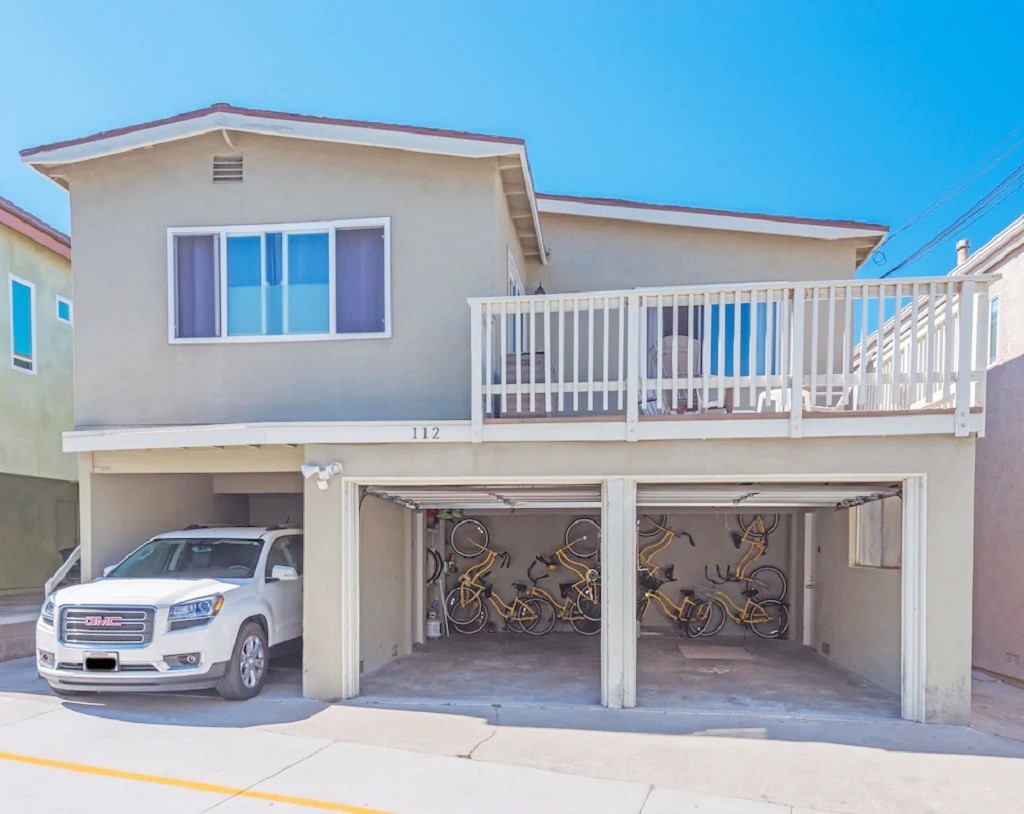 Ocean View! HappiTravels Beach House Rentals | 112 46th St, Newport Beach, CA 92663, USA | Phone: (909) 489-6735