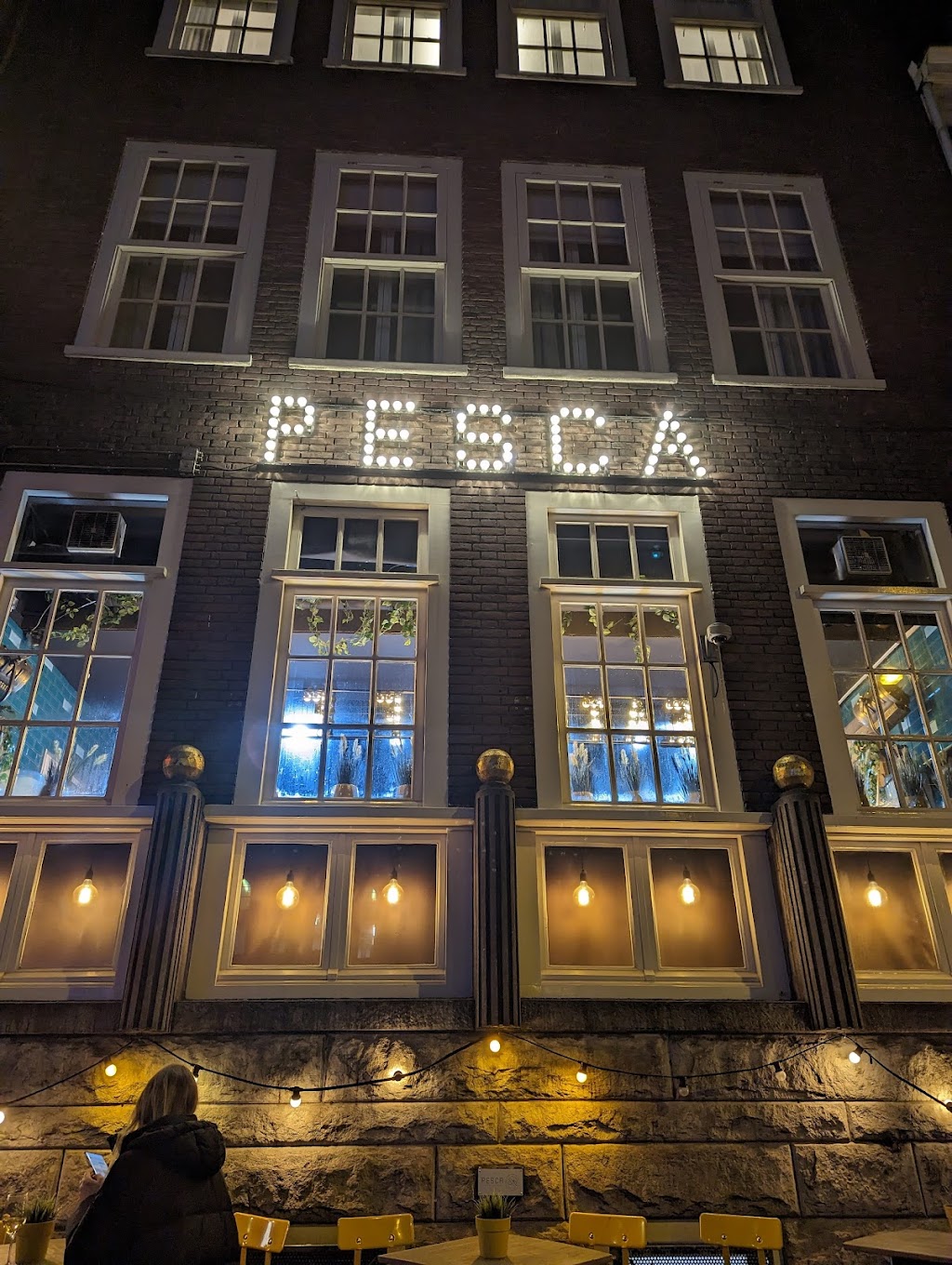 Pesca Vis Seafood Restaurant Amsterdam | Rozengracht 133, 1016 LV Amsterdam, Netherlands | Phone: 020 334 5136