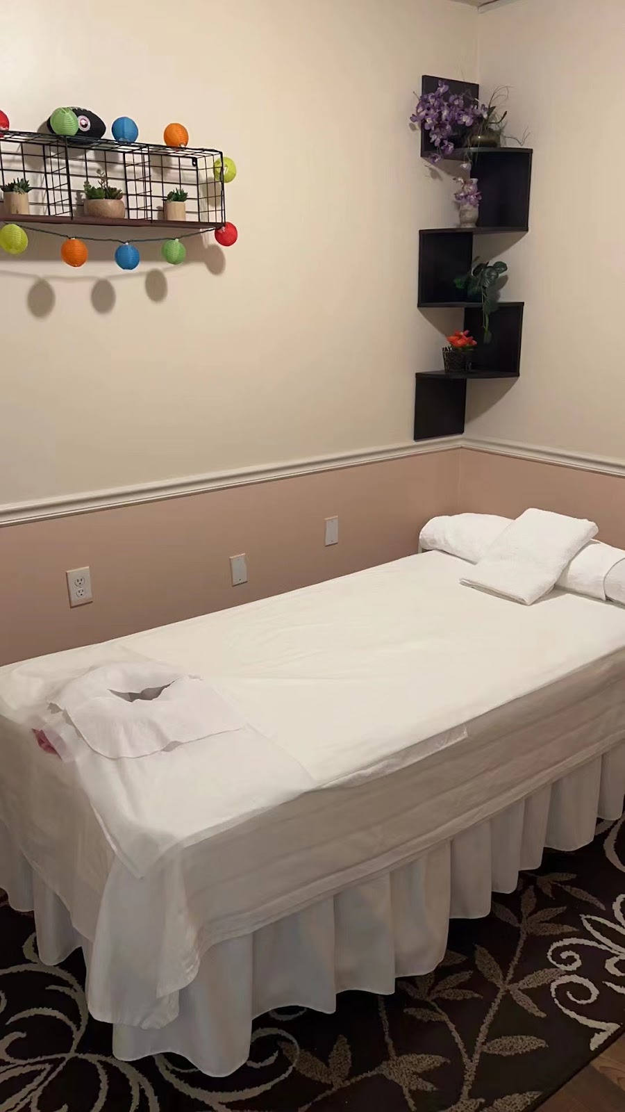 Bear Hug Massage & Spa | 2550 Brownsville Rd Suite 2, Rear, South Park Township, PA 15129, USA | Phone: (412) 440-3362