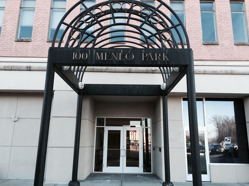 Menlo Park Office Building | 100 Menlo Park, Edison, NJ 08837, USA | Phone: (732) 549-1900