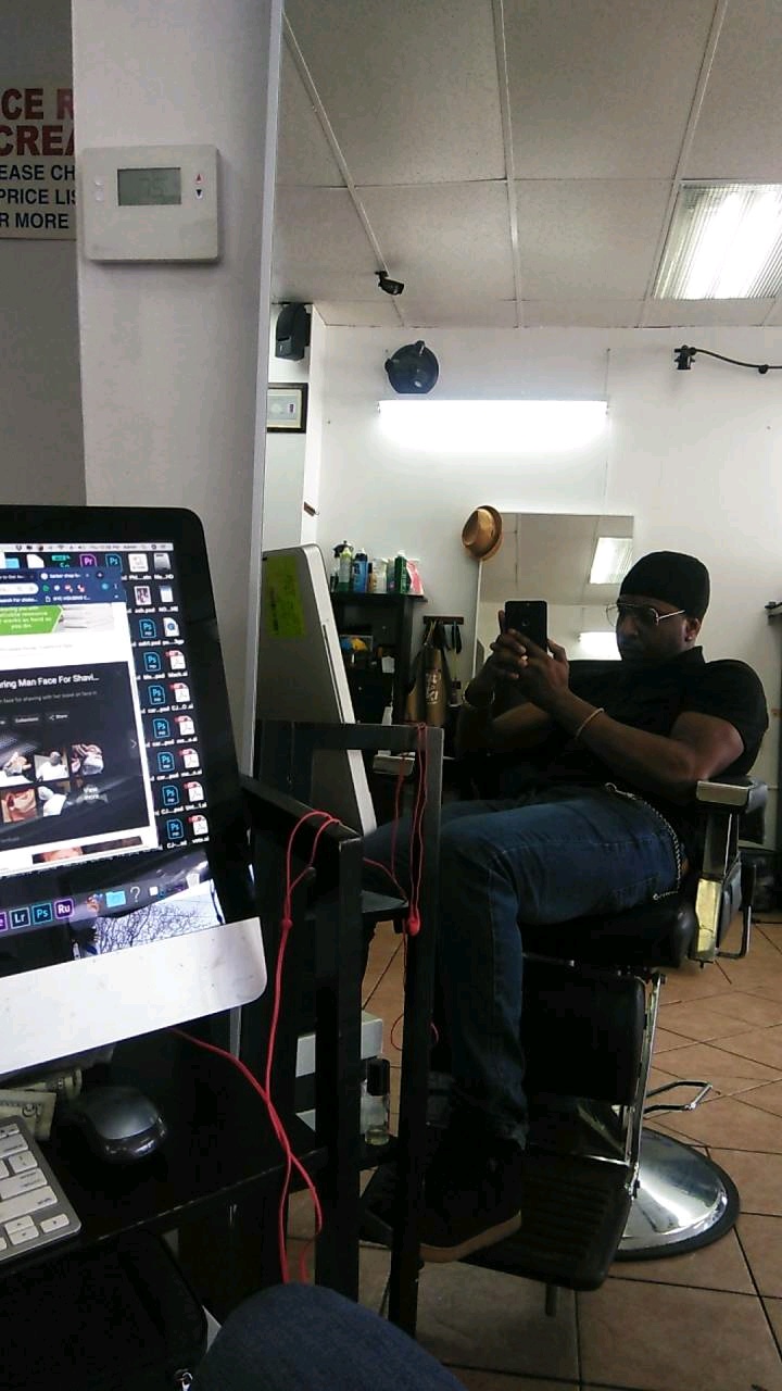 Brooklyn Barberz Lounge | 1776 Flatbush Ave, Brooklyn, NY 11210, USA | Phone: (718) 252-6180