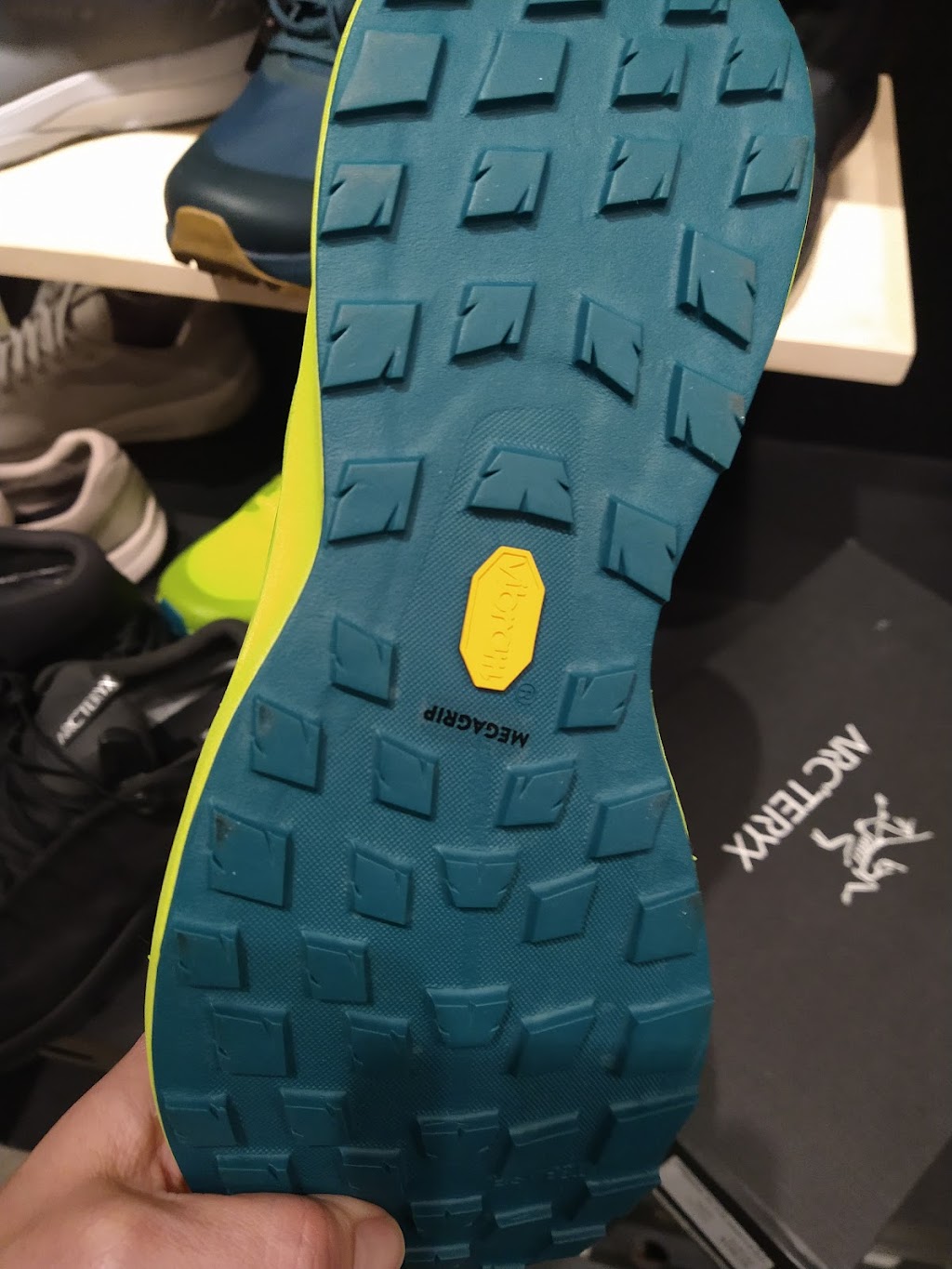 ARC’TERYX Outlet | Livermore | 2750 Livermore Outlets Dr, Livermore, CA 94551, USA | Phone: (925) 667-4187