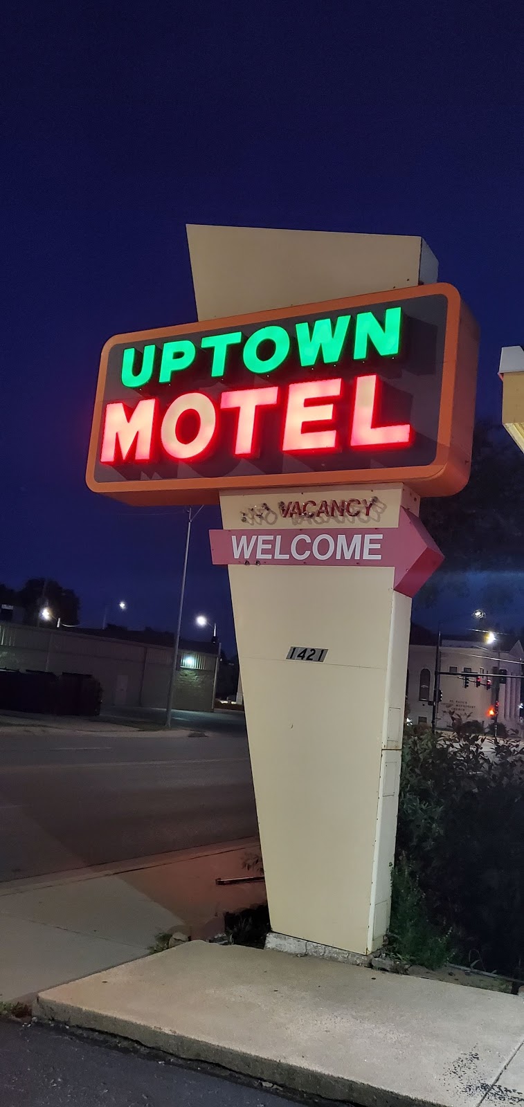 Uptown Motel | 1421 N Broadway, Wichita, KS 67214, USA | Phone: (316) 263-0970