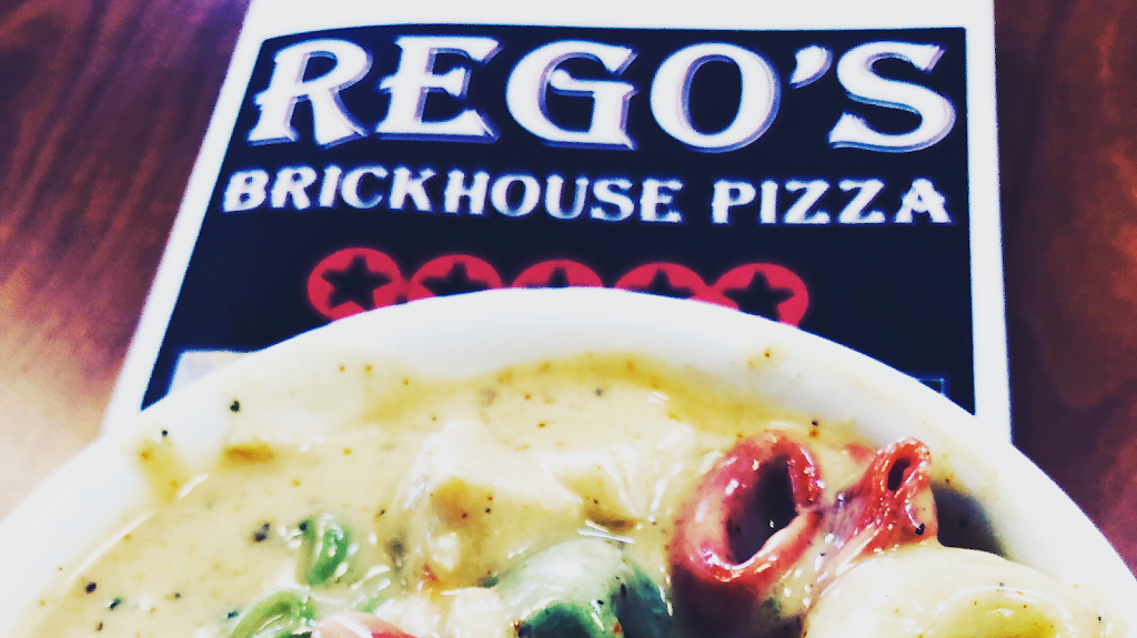 Regos Brickhouse Pizza | 326 New 4th St, Fairport Harbor, OH 44077, USA | Phone: (440) 853-8346