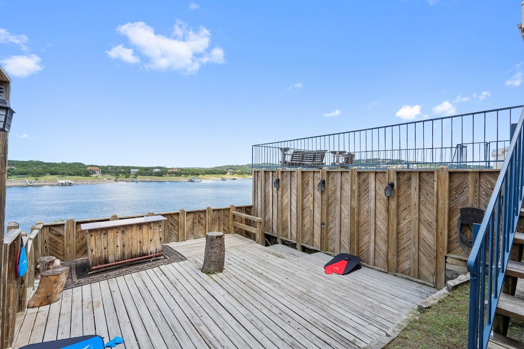 Lake Travis Vacation Getaway | 1601 Judy Lynn Dr, Spicewood, TX 78669, USA | Phone: (512) 784-8887