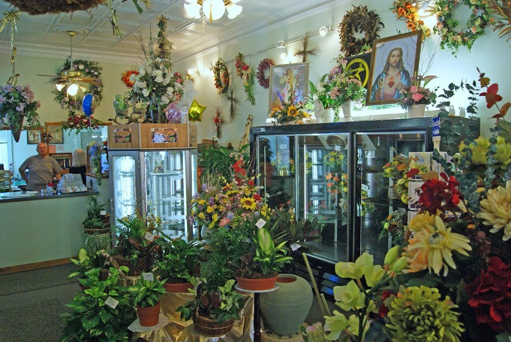 Springdale Floral and Gift Shop | 902 Pittsburgh St, Springdale, PA 15144, USA | Phone: (724) 274-6211